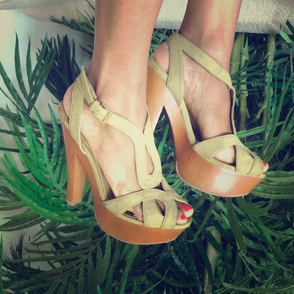 ⛔️NOT AVAILABLE⛔️ FUSION Pale Olive Green Platform